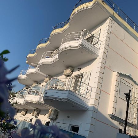 Henardi Apartments Ksamil Bagian luar foto